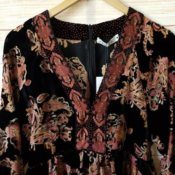 Zara Velvet Trim Floral V-Neck Ruffle Trim 3/4 Sleeve Dress Women's Size Small - Picture 7 of 15
